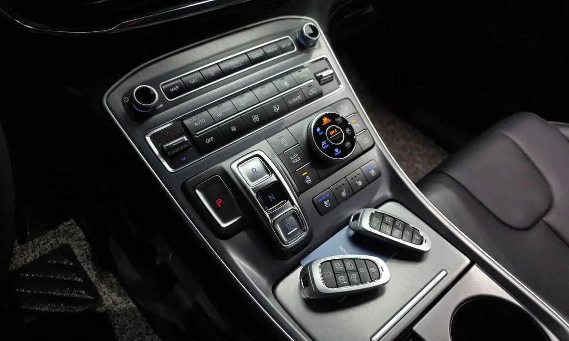 Hyundai Santafe — фото 8