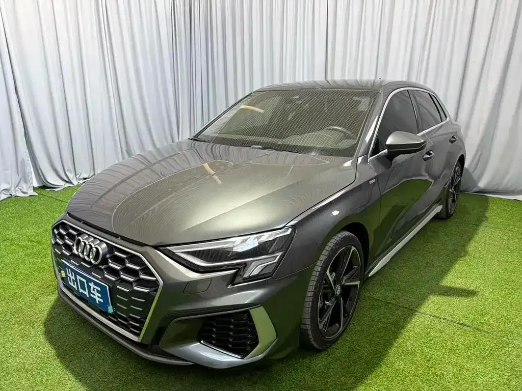 Audi A3 — фото 1