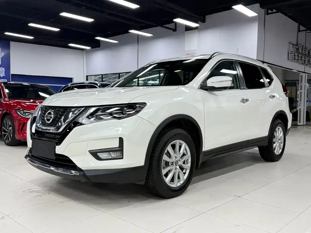 Nissan X-Trail — фото 1