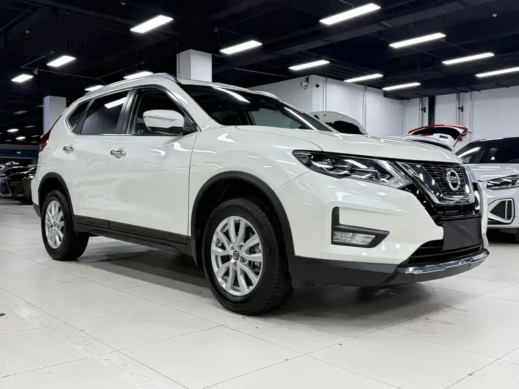 Nissan X-Trail — фото 5