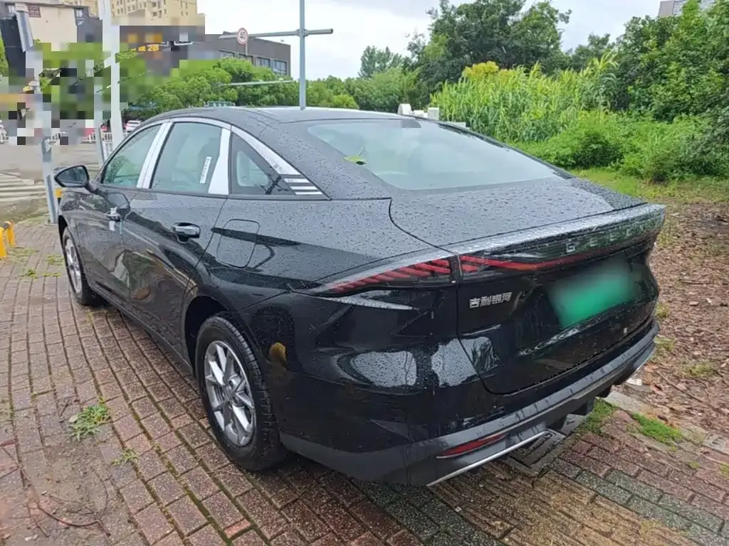 Geely Galaxy L6 — фото 9
