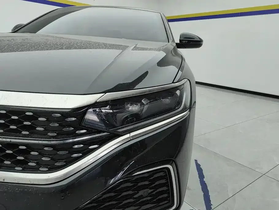Volkswagen Passat — фото 7
