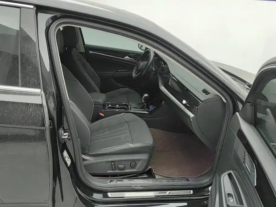 Volkswagen Passat — фото 8