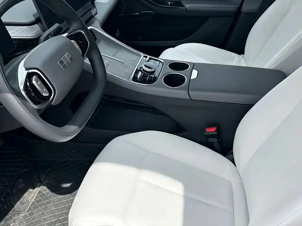 Geely Galaxy L6 — фото 7