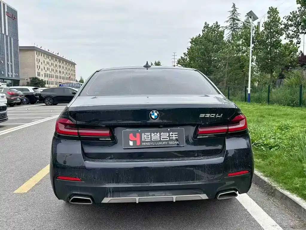 BMW 5 Series — фото 10