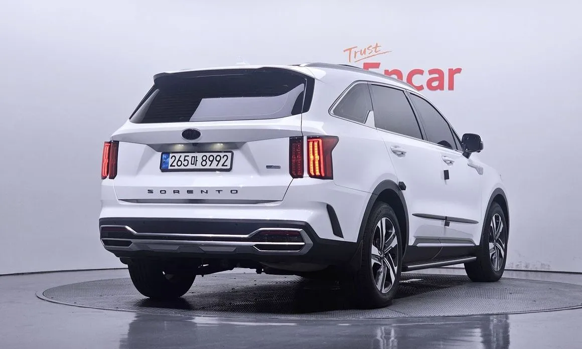 Kia Sorento — фото 9