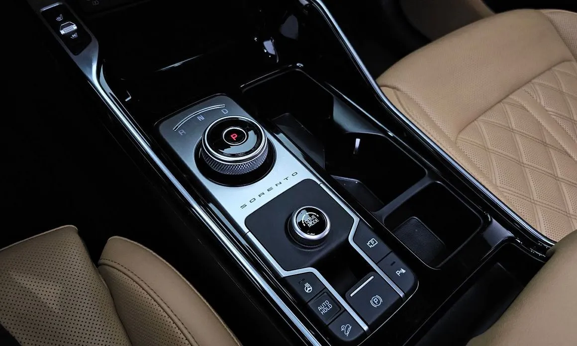Kia Sorento — фото 5