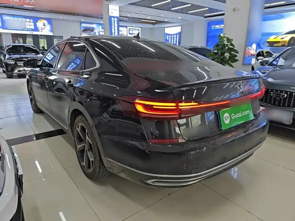 Volkswagen Passat — фото 10