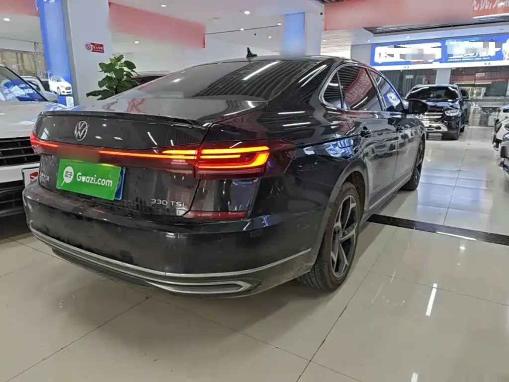 Volkswagen Passat — фото 5