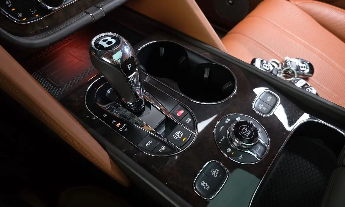 Bentley Bentayga 2022 из KR, фото 10