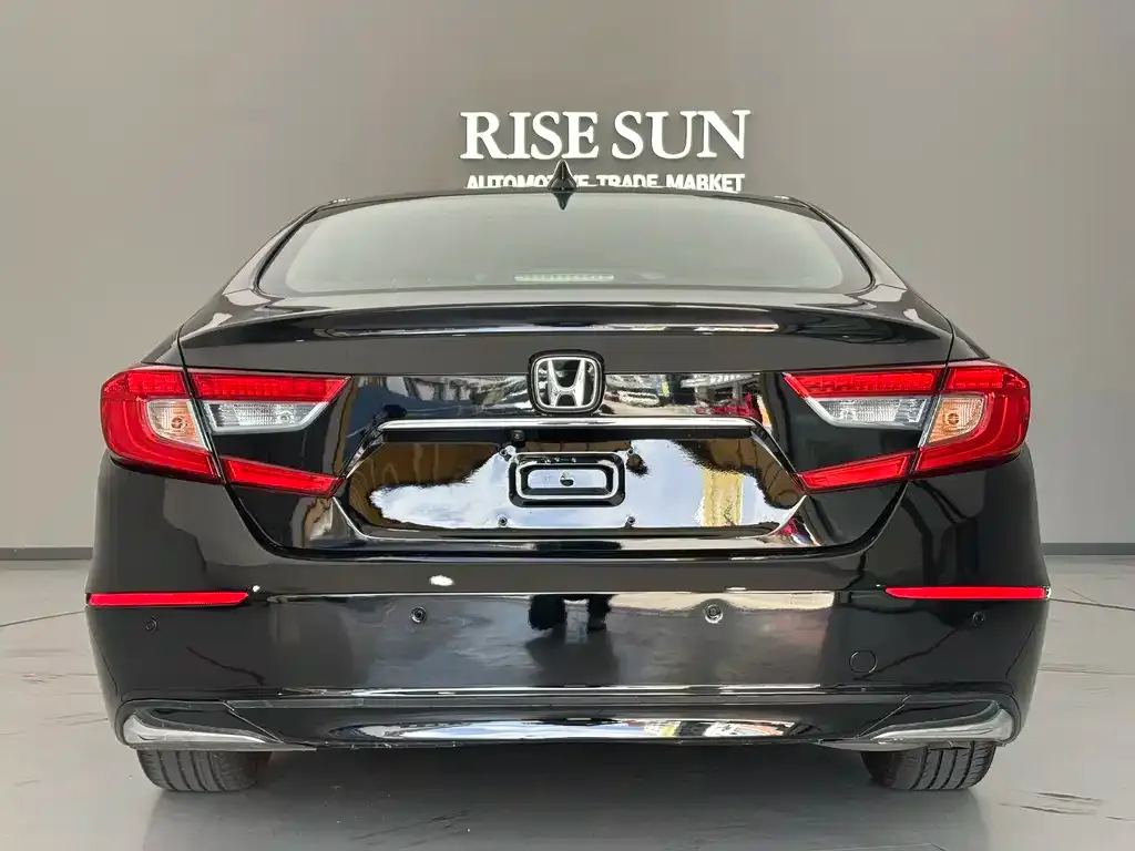 Honda Accord — фото 4