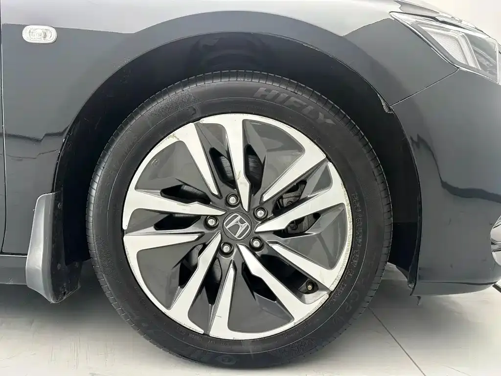Honda Accord — фото 10
