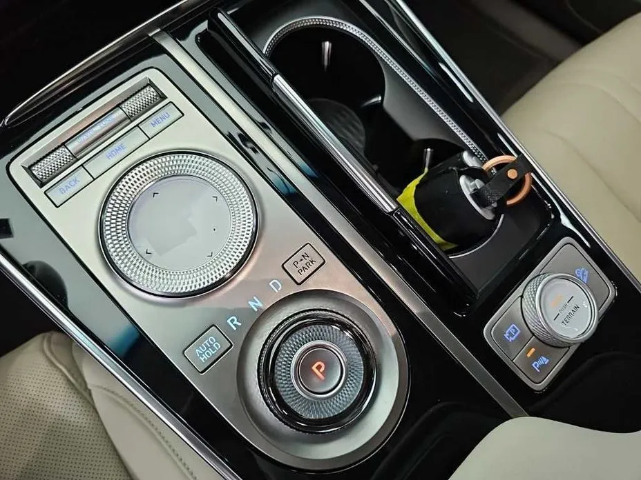 Genesis GV80 — фото 10
