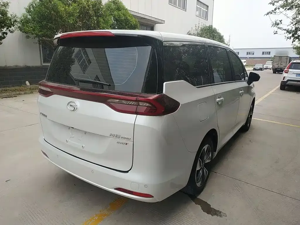 GAC Motor Trumpchi M6 — фото 10