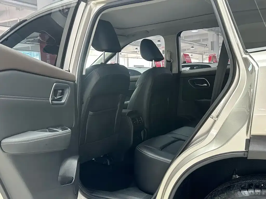 Nissan X-Trail — фото 2