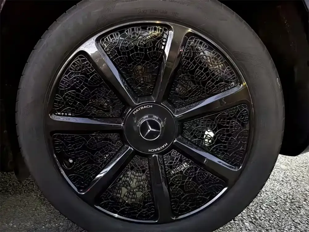 Mercedes-Benz EQS SUV — фото 7