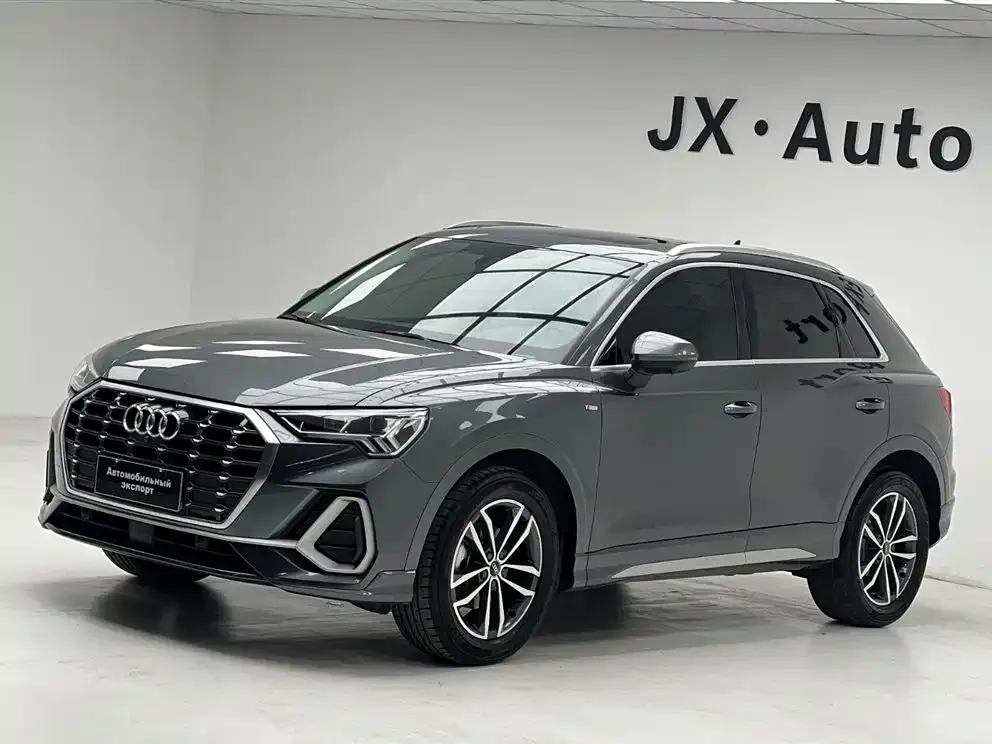 Audi Q3 — фото 1
