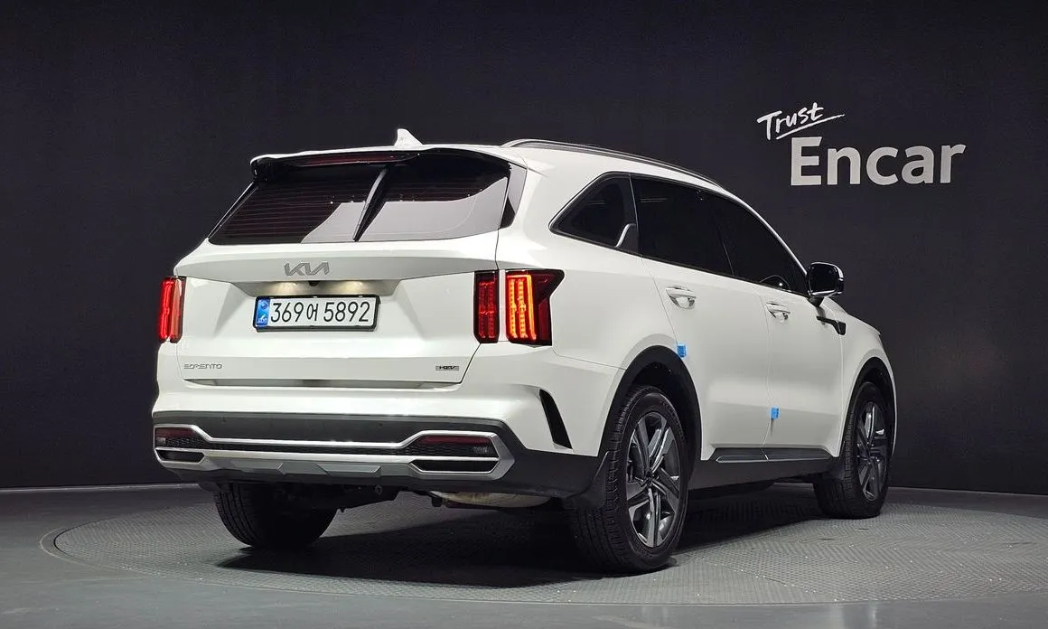 Kia Sorento — фото 8