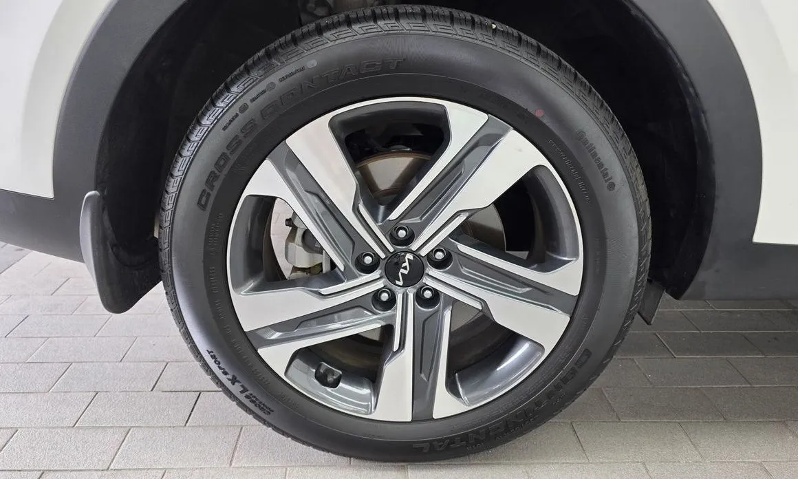 Kia Sorento — фото 6