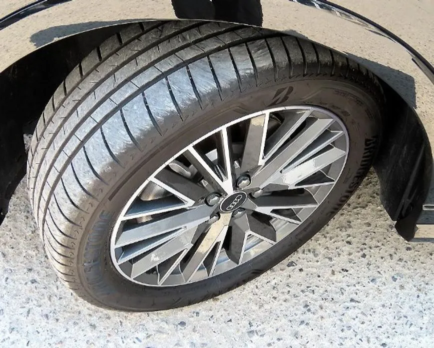 Audi Q3 2025 из KR, фото 8