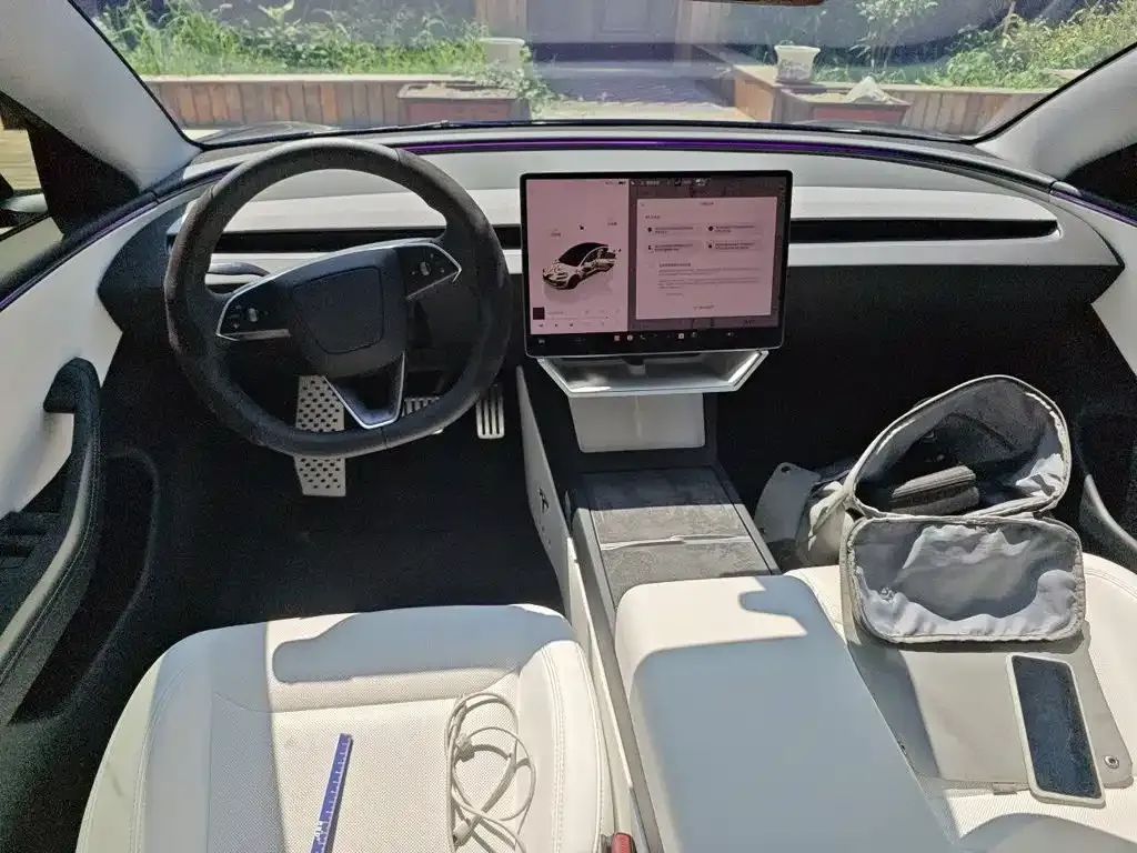 Tesla Model 3 — фото 7