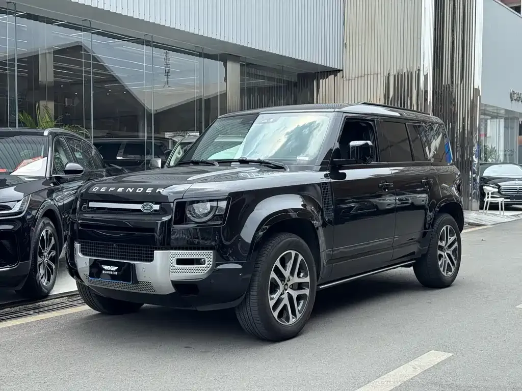 Land Rover Defender — фото 1