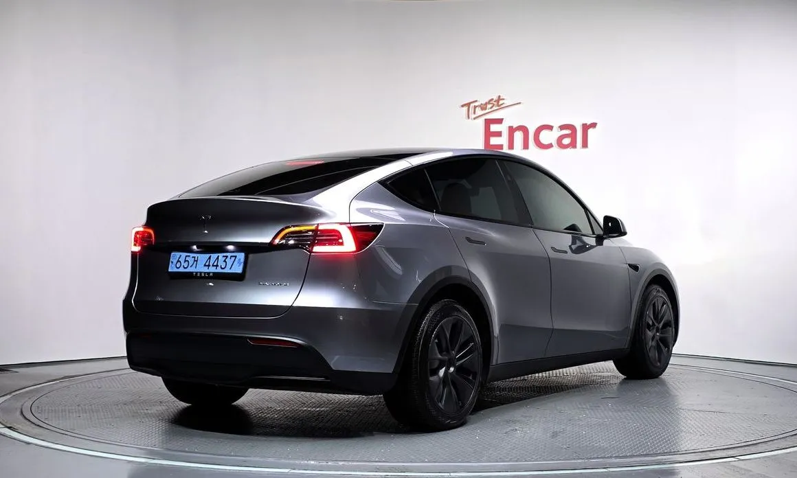 Tesla Model Y — фото 4