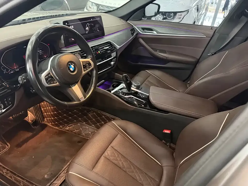 BMW 5 Series — фото 10