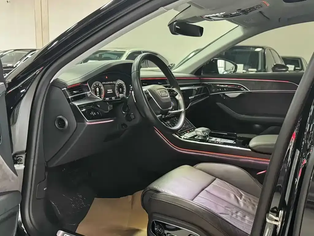 Audi A8 2023 из CN, фото 7