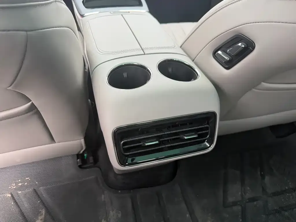 Geely Galaxy Xingyao 8 2025 из CN, фото 8