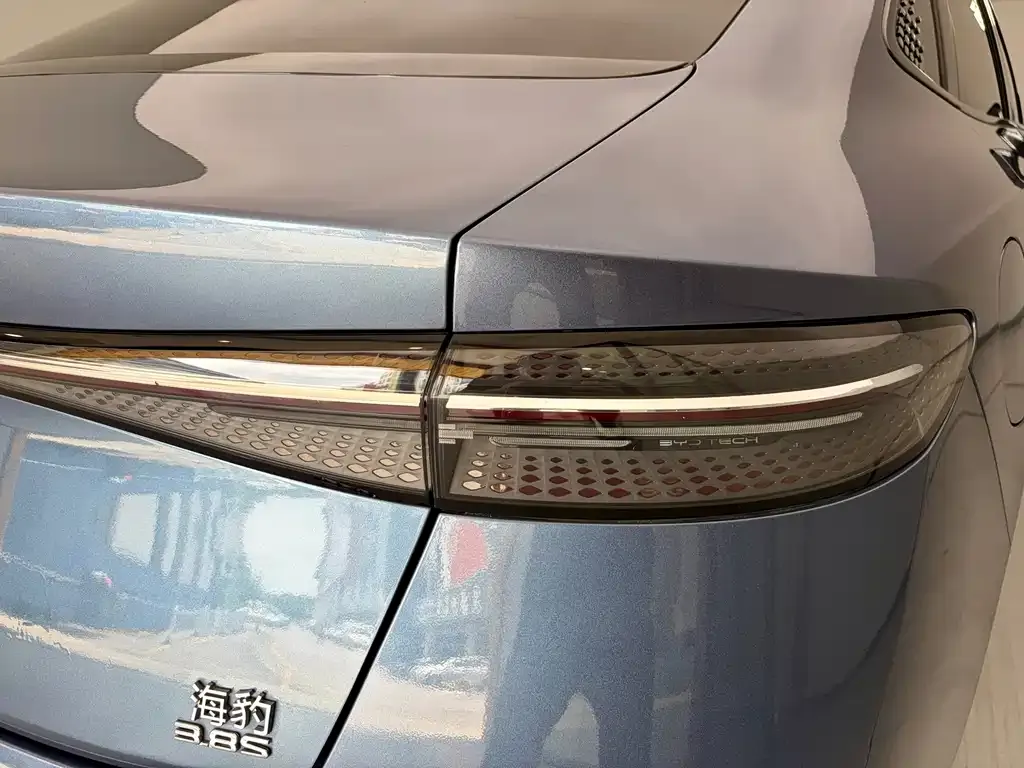 BYD Seal — фото 7