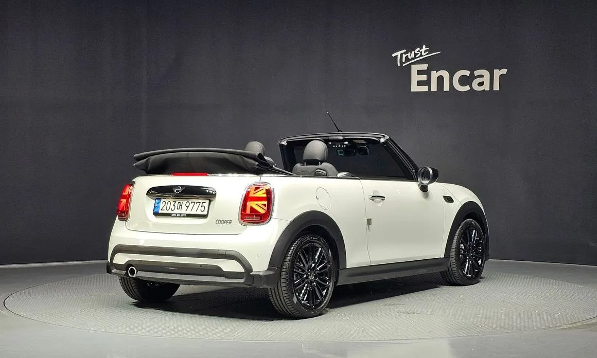 Mini Cooper Convertible 2024 из KR, фото 3