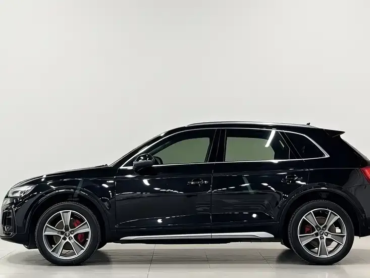 Audi Q5L 2022 из CN, фото 3
