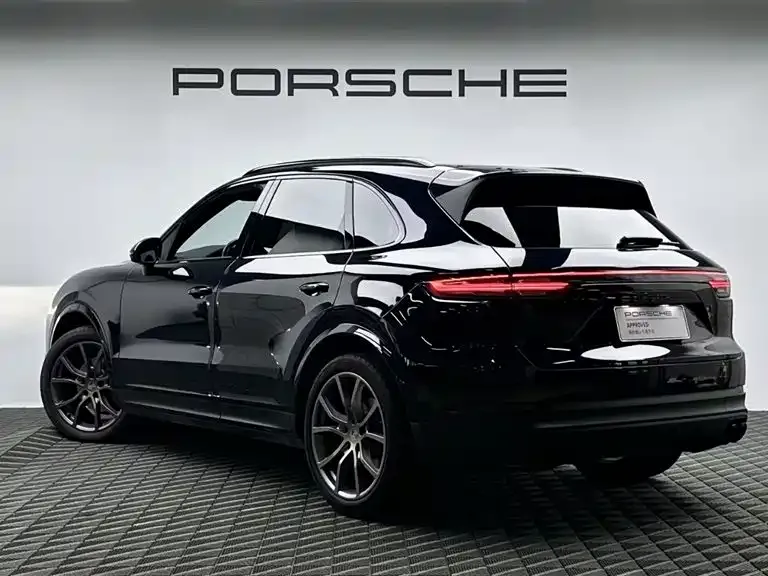 Porsche Cayenne — фото 5