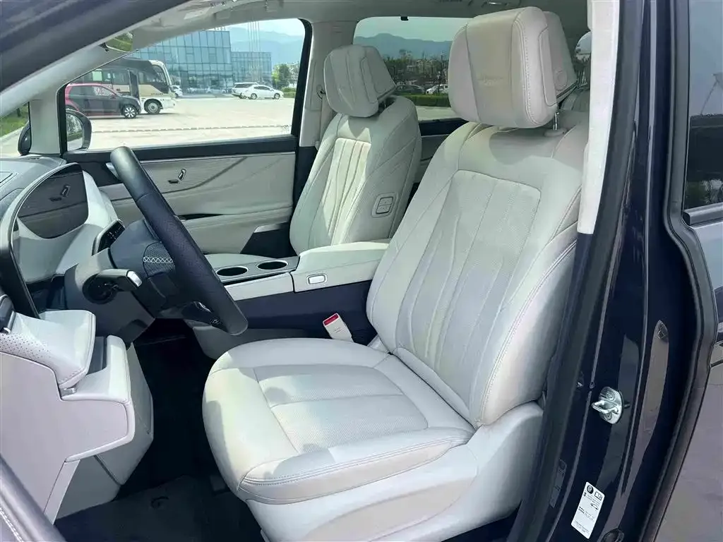 Buick GL8 Hybrid — фото 6