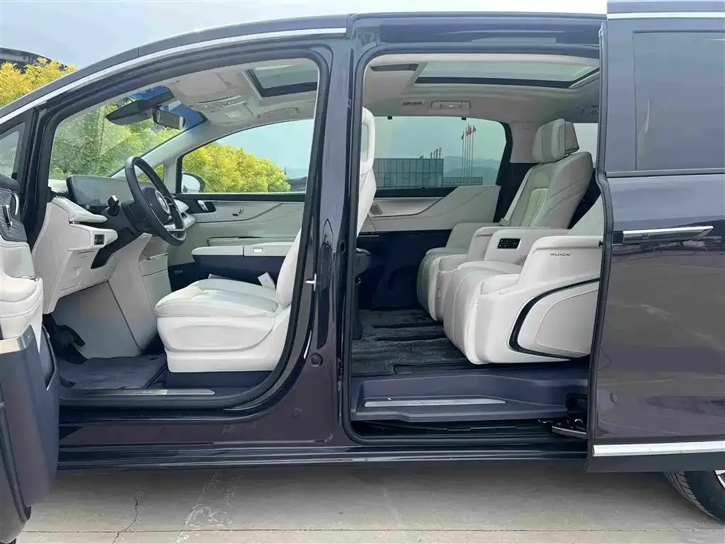 Buick GL8 Hybrid — фото 7