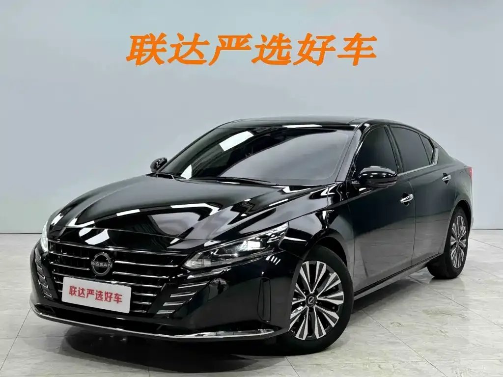Nissan Teana — фото 1