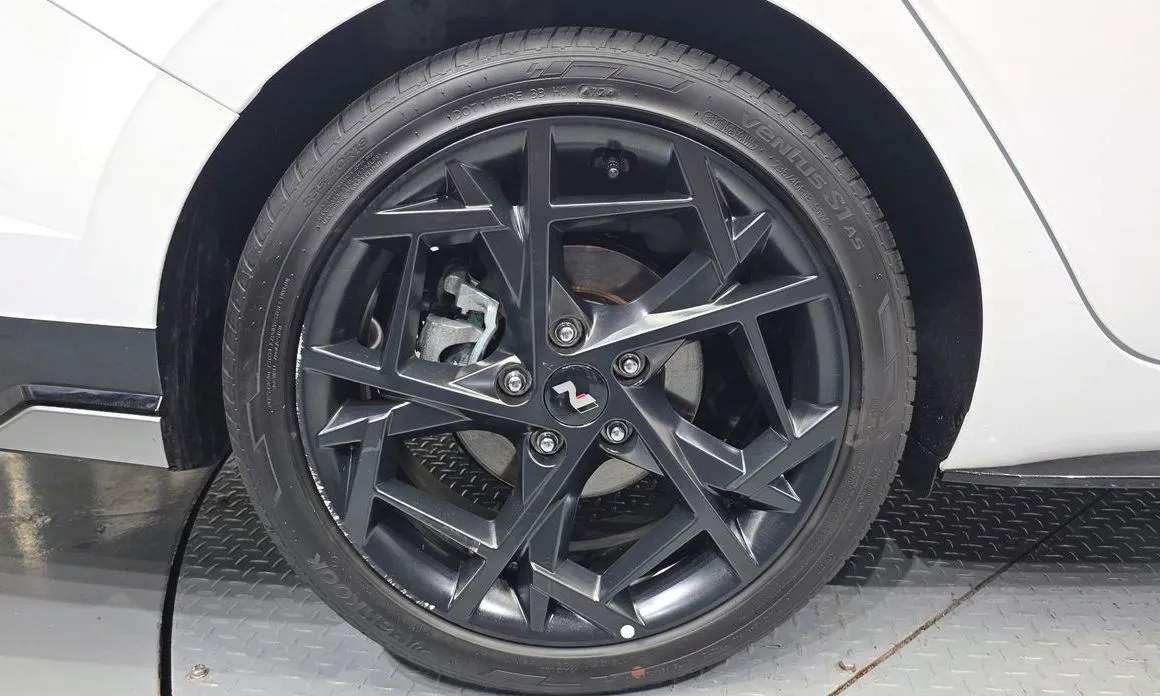 Hyundai AVANTE — фото 10