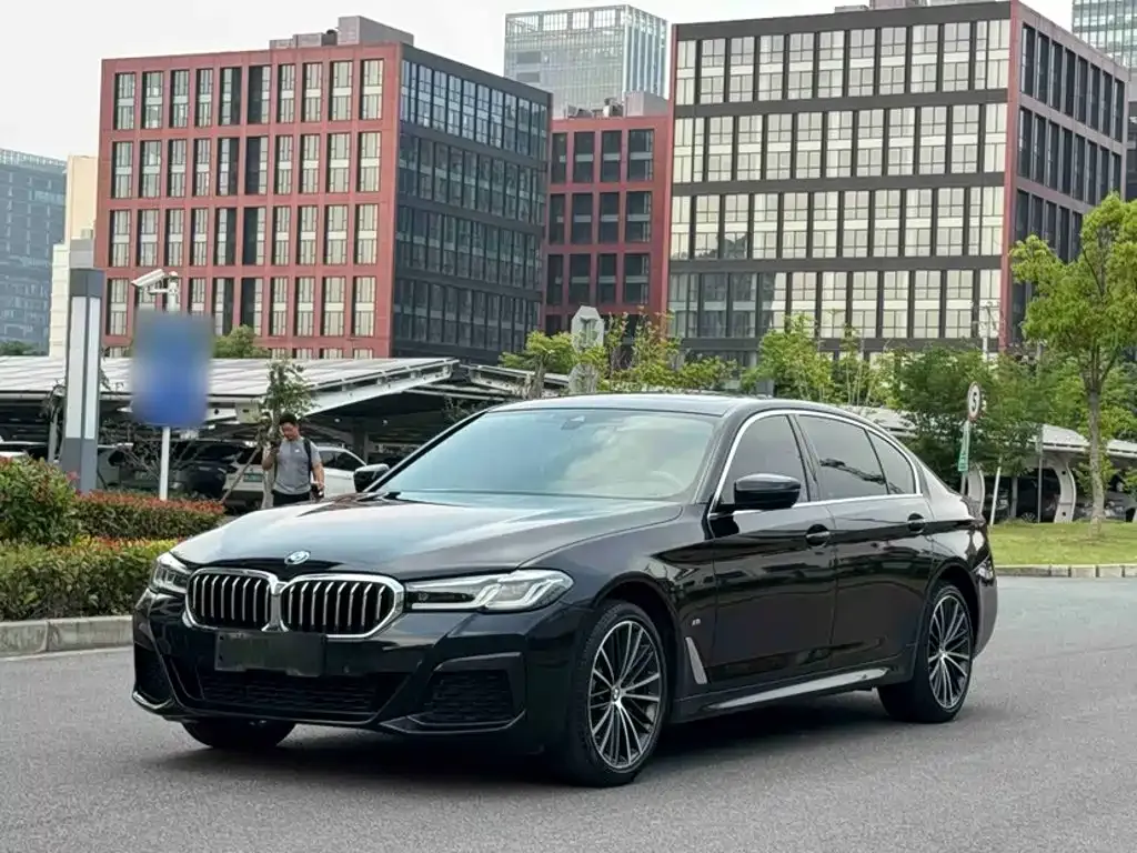 BMW 5 Series — фото 5