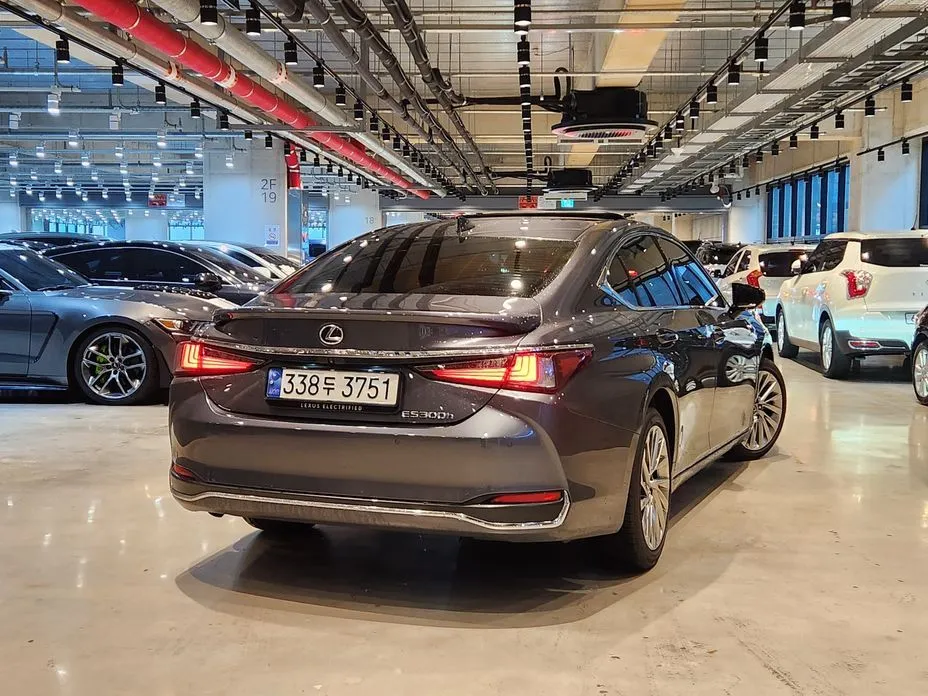 Lexus ES 2024 из KR, фото 3