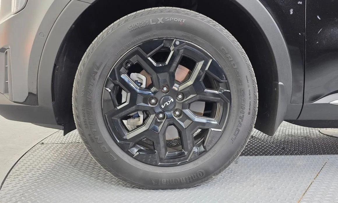 Kia Sorento — фото 7