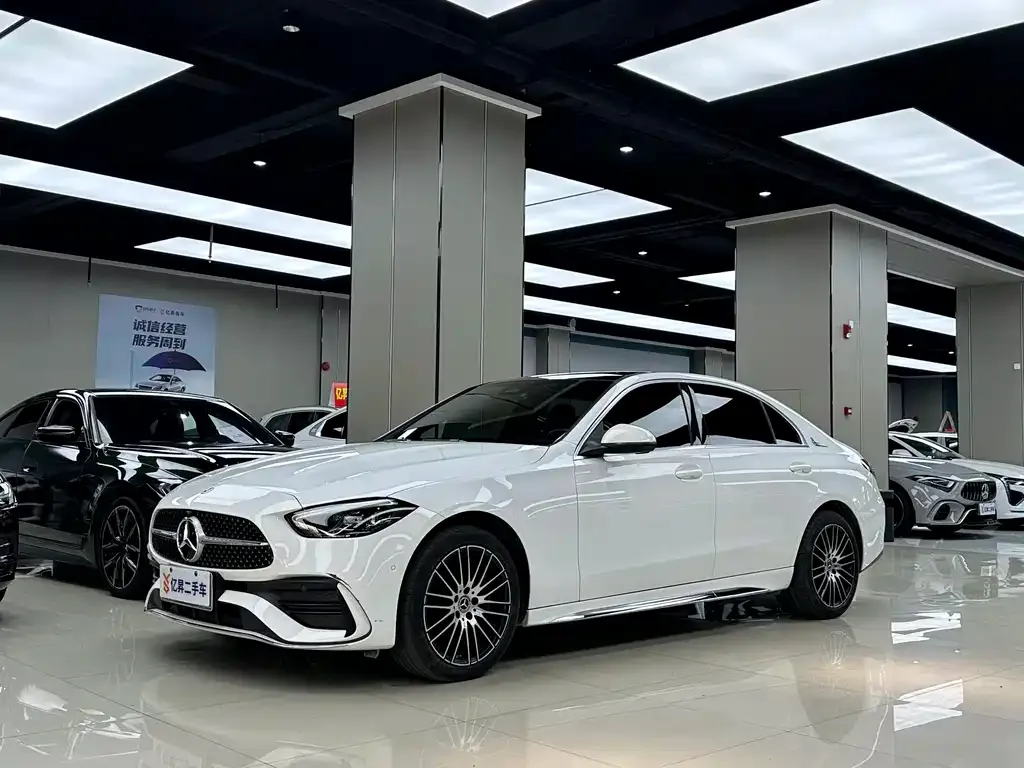 Mercedes-Benz C-Class — фото 1
