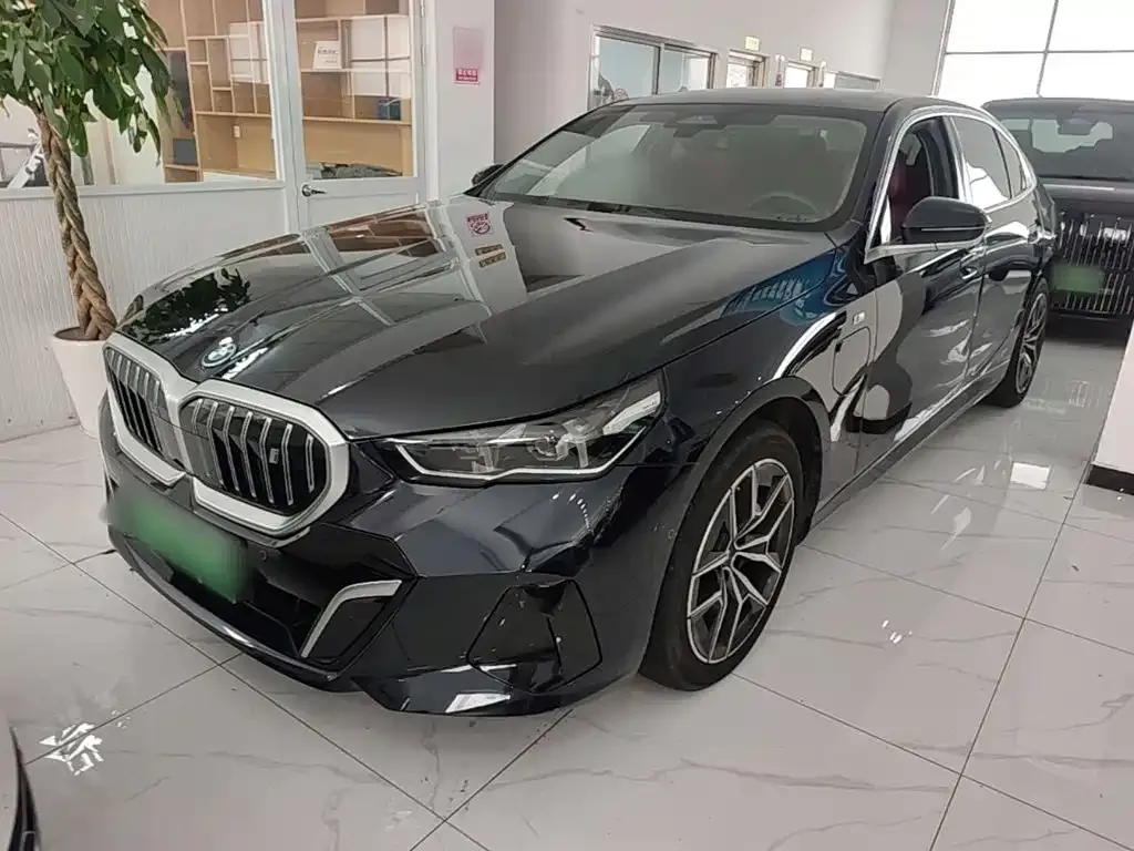 BMW i5 — фото 9
