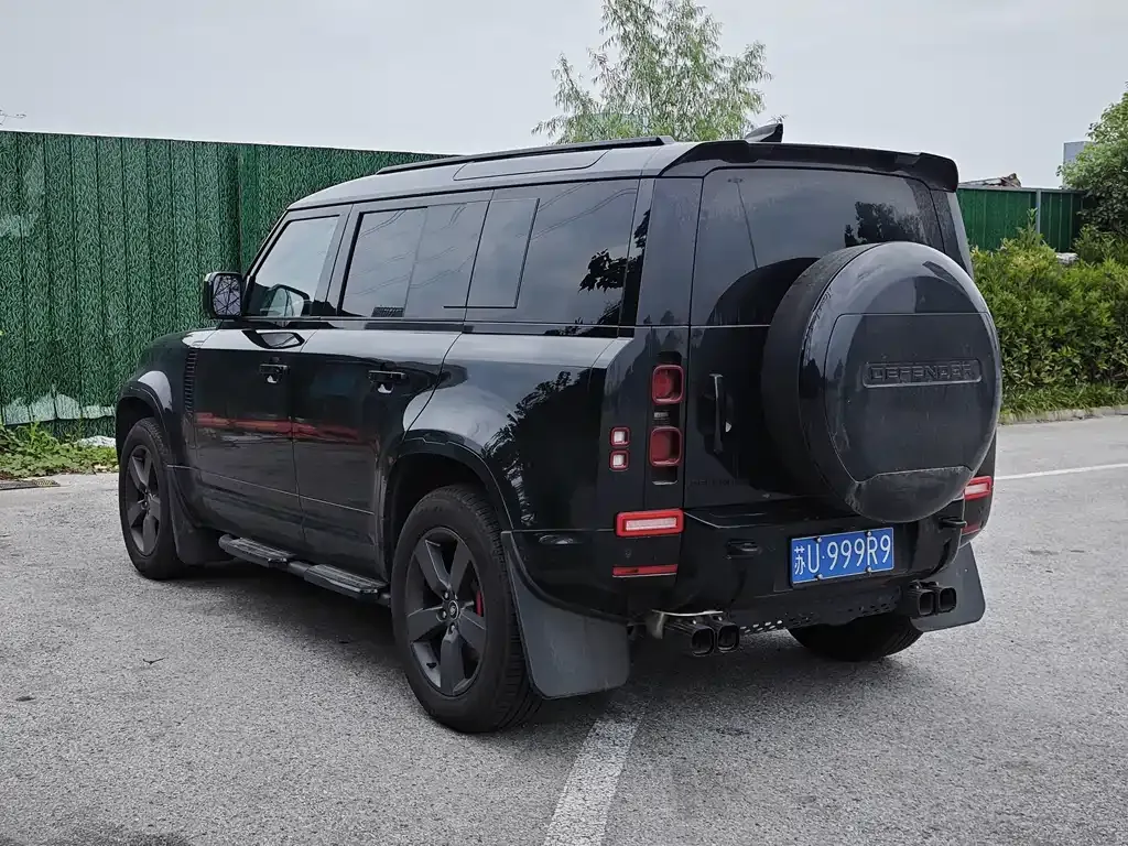 Land Rover Defender — фото 10