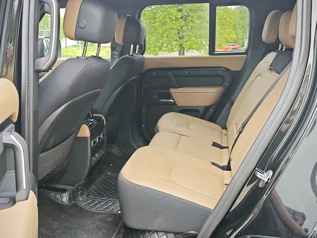 Land Rover Defender — фото 3