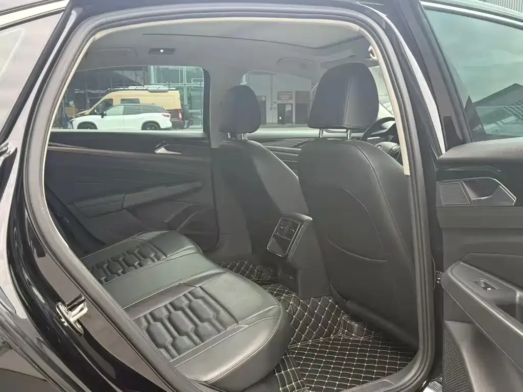 Volkswagen Passat — фото 3