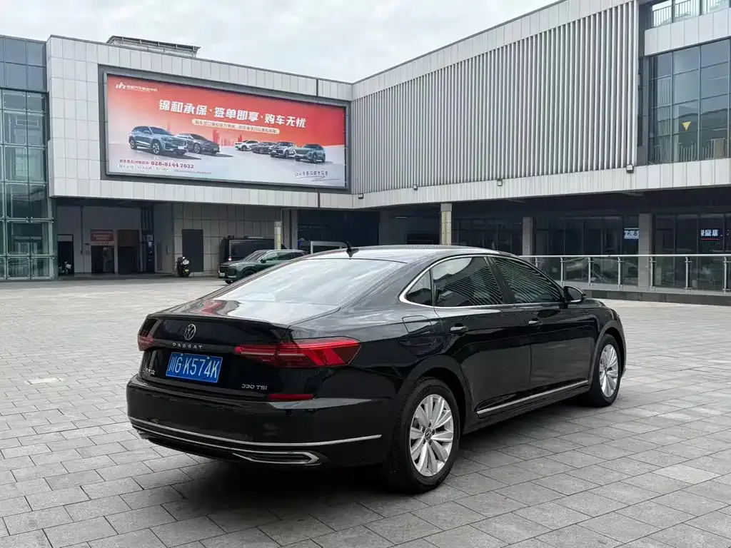 Volkswagen Passat — фото 8
