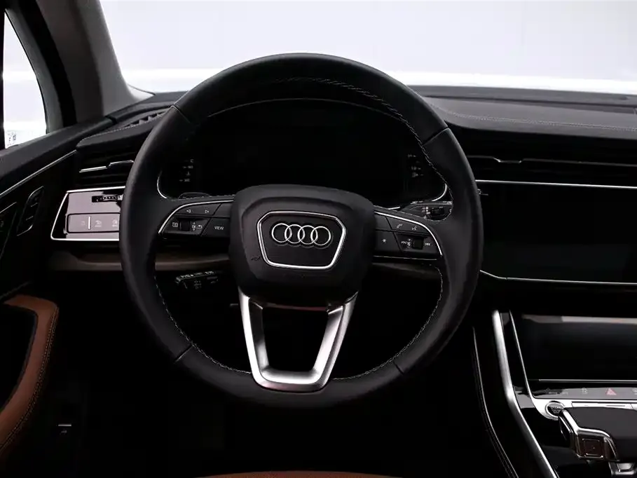 Audi Q7 — фото 4