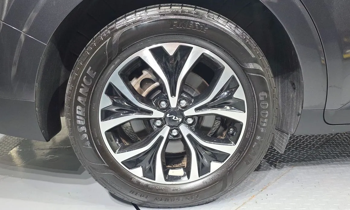 Kia Carnival — фото 10