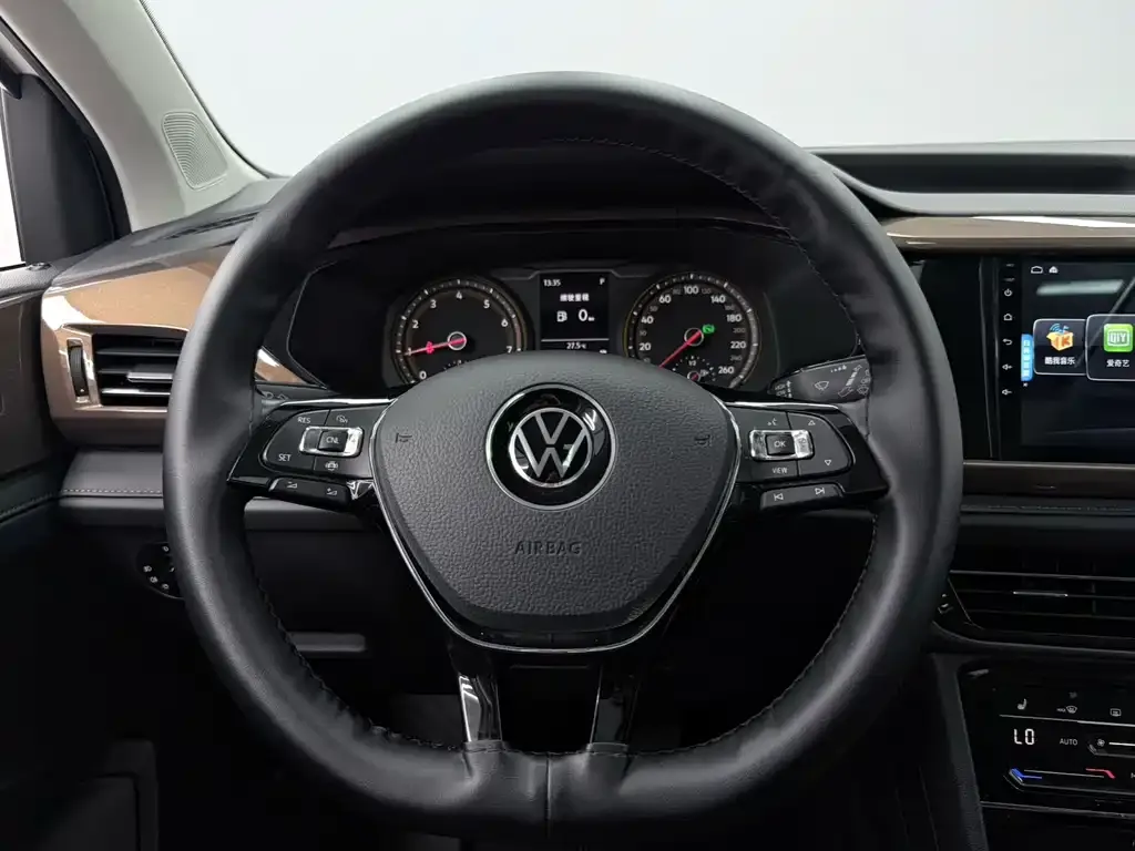 Volkswagen Tharu — фото 7